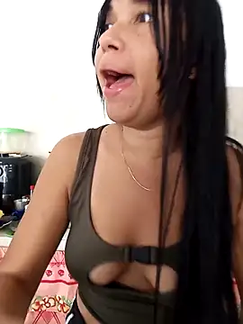 Snapshot of AliceSmity_ chatting on November 26, 7:14 pm AliceSmity online show from November 26, 7:14 pm