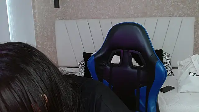 AliceSmity  online show from March 26, 2:04 pm