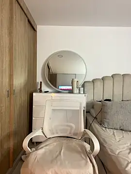 GiaStonne online show from November 19, 3:06 am