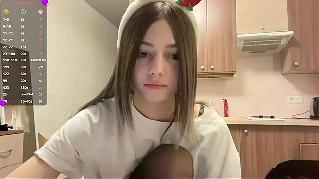 Snapshot of AidaGloshen chatting on December 22, 4:40 pm AidaGloshen online show from December 22, 4:40 pm