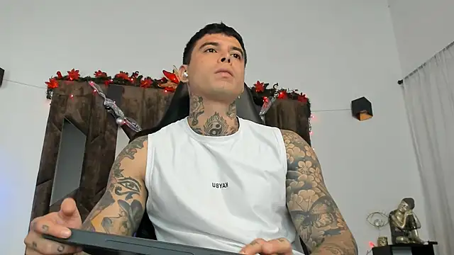 MATEO DILUCA online show from December 18, 10:19 am