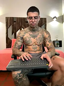 MATEO DILUCA online show from November 13, 10:08 am