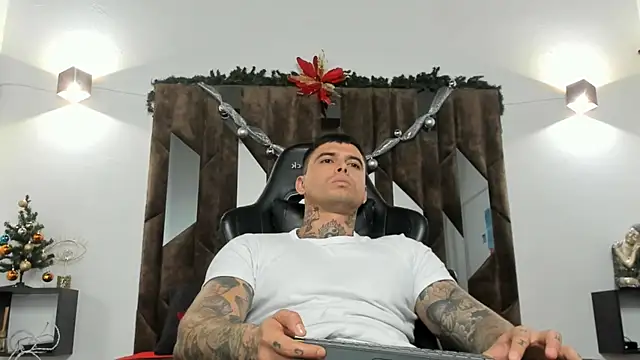 MATEO DILUCA online show from December 5, 7:55 pm