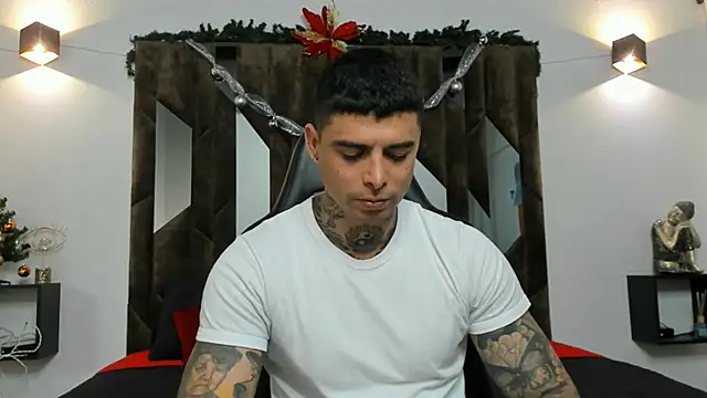 MATEO DILUCA online show from December 4, 4:06 pm