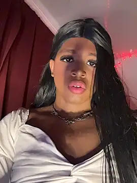 Snapshot of cherxyl_royal chatting on July 21, 3:57 pm cherxyl royal online show from July 21, 3:57 pm