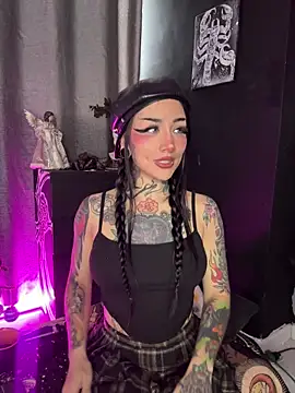 Snapshot of NinaHex chatting on December 20, 2:31 pm NinaHex online show from December 20, 2:31 pm