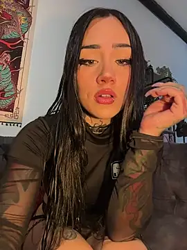 Snapshot of NinaHex chatting on November 21, 1:43 pm NinaHex online show from November 21, 1:43 pm