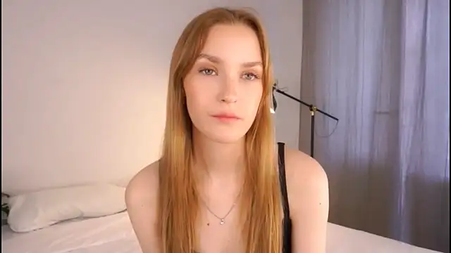 Snapshot of Helenspenss_ chatting on November 1, 12:21 pm Helenspenss  online show from November 1, 12:21 pm