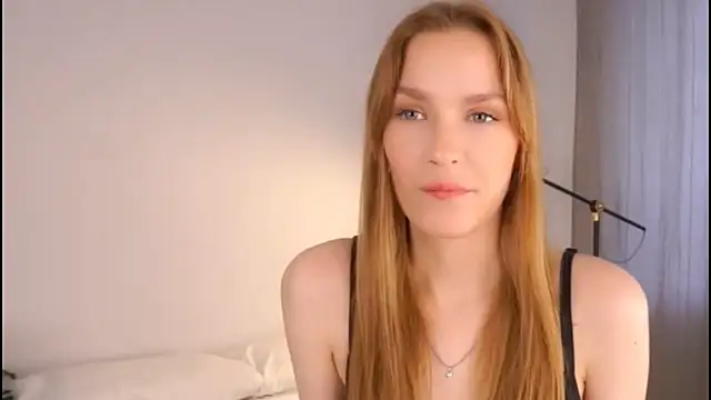 Snapshot of Helenspenss_ chatting on October 25, 10:21 pm Helenspenss  online show from October 25, 10:21 pm