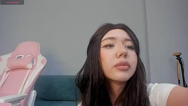 Snapshot of sweetmikasa chatting on November 28, 5:57 pm sweetmikasa online show from November 28, 5:57 pm