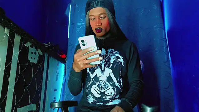 Snapshot of Kloe_cardashan chatting on November 7, 5:01 am Kloe cardashan online show from November 7, 5:01 am