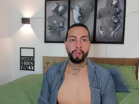 christopher palmerjs online show from December 19, 8:33 pm