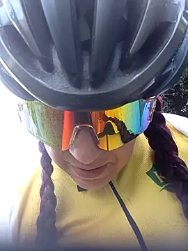 Snapshot of LAPOTRA_04 chatting on November 22, 9:13 pm LAPOTRA 04 online show from November 22, 9:13 pm