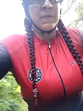 Snapshot of LAPOTRA_04 chatting on December 14, 12:11 pm LAPOTRA 04 online show from December 14, 12:11 pm