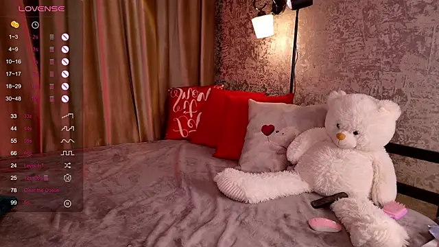 VivieSunn online show from March 27, 3:02 pm