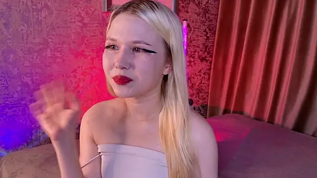 VivieSunn online show from May 26, 2:48 pm