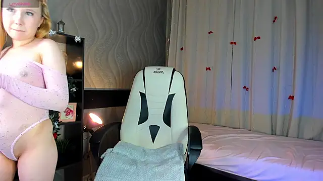 VivieSunn online show from February 6, 3:35 am