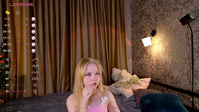 VivieSunn online show from November 9, 9:35 am