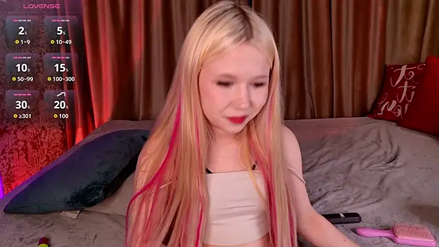 VivieSunn online show from April 12, 3:37 pm