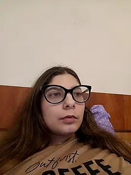 sweetbabygirlforyou online show from March 6, 12:05 am