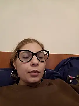 sweetbabygirlforyou online show from April 15, 4:00 pm