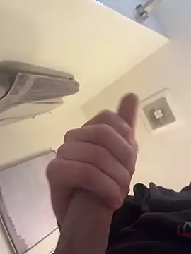 slimshadypt2 online show from April 10, 6:53 am