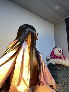 Snapshot of nicky_and_isabella chatting on December 14, 1:56 am nicky and isabella online show from December 14, 1:56 am