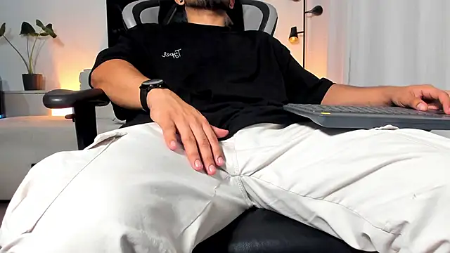 IamKael  online show from February 6, 2:29 am