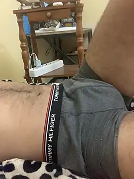 Unique-Man online show from May 4, 10:34 pm