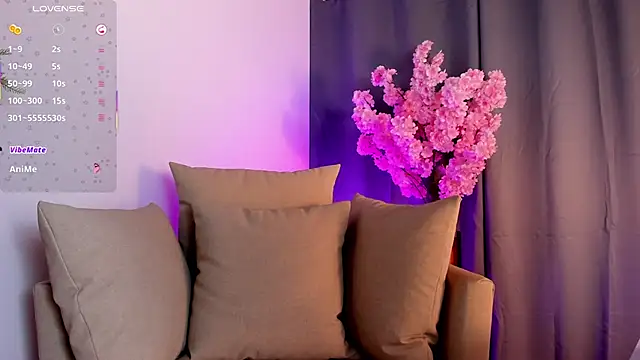 shaima   online show from February 3, 10:04 pm