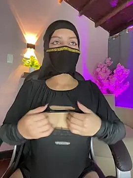 Snapshot of shaima__ chatting on June 29, 7:46 pm shaima online show from June 29, 7:46 pm