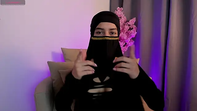 shaima   online show from April 1, 10:50 pm