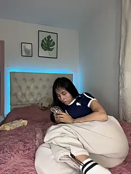 BIJOU SECRET online show from April 2, 5:25 am