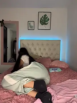 Snapshot of BIJOU_SECRET chatting on March 1, 5:51 am BIJOU SECRET online show from March 1, 5:51 am