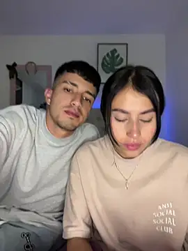 BIJOU SECRET online show from April 11, 4:53 am