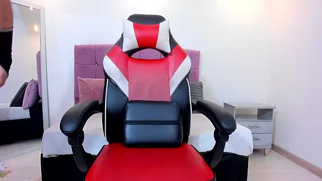 whisper nova online show from February 5, 4:41 am