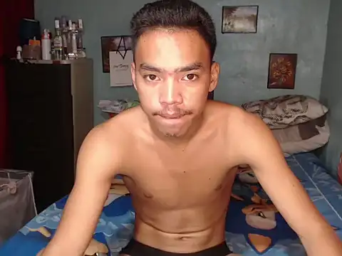 slimraz02 online show from May 15, 11:52 am