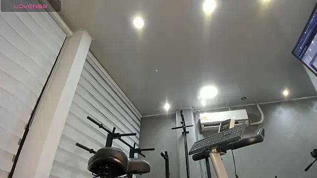 laliItaclark online show from May 12, 12:22 pm
