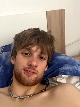 Snapshot of PetrTucnak chatting on October 26, 8:26 am PetrTucnak online show from October 26, 8:26 am