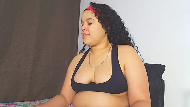 Snapshot of Kesha_rosse_ chatting on June 20, 6:40 am Kesha rosse online show from June 20, 6:40 am