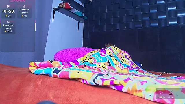 Snapshot of Kesha_rosse_ chatting on November 28, 6:35 am Kesha rosse online show from November 28, 6:35 am