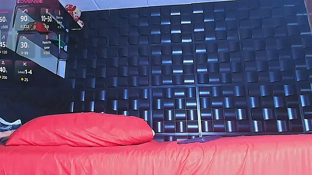 Snapshot of Kesha_rosse_ chatting on December 21, 6:37 am Kesha rosse online show from December 21, 6:37 am