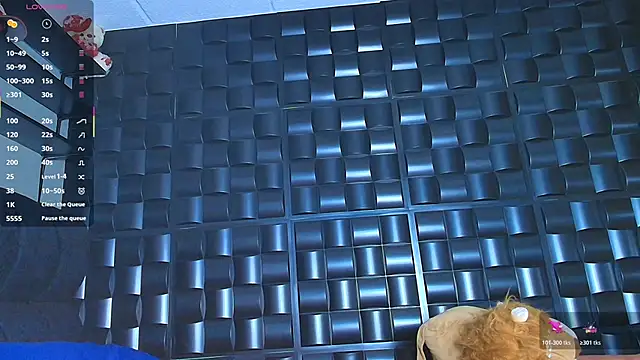 Snapshot of Kesha_rosse_ chatting on January 8, 8:20 am Kesha rosse online show from January 8, 8:20 am