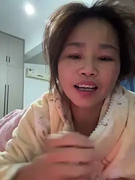 Snapshot of Zuzu-6 chatting on January 6, 9:08 pm Zuzu-6 online show from January 6, 9:08 pm