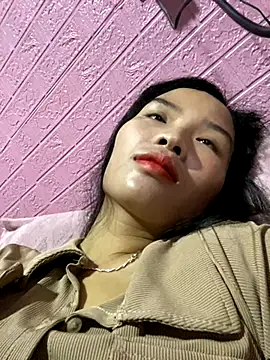 Snapshot of Yunzang chatting on December 4, 12:42 am Yunzang online show from December 4, 12:42 am