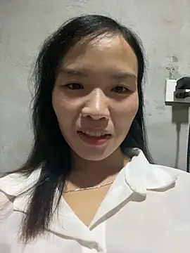 Snapshot of Yunzang chatting on November 18, 1:10 am Yunzang online show from November 18, 1:10 am