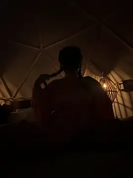 Nnicole1223 online show from December 20, 5:32 am