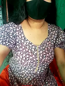 Snapshot of Chadni19 chatting on November 4, 8:29 am Chadni19 online show from November 4, 8:29 am