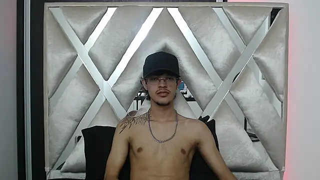 BrayanOconer08 online show from November 15, 3:21 am