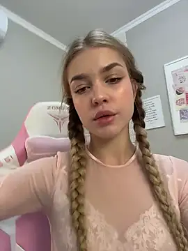 JenniNellson online show from November 20, 5:02 pm